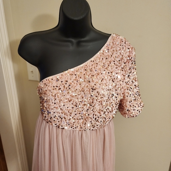 X3 - Beautiful Maternity Formal Small - Picture 3 of 5